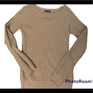 Tan crochet sweater. Size: S